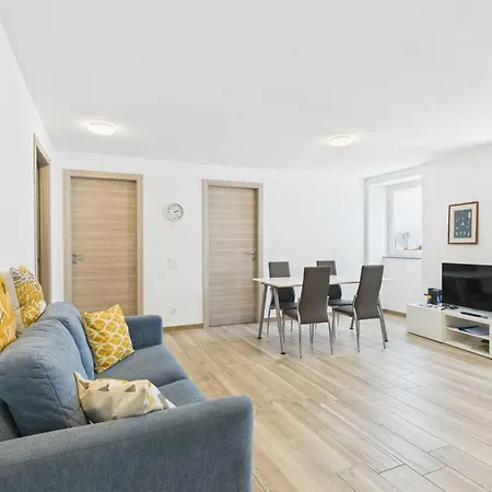 2curio Court House Charming In Malcantone Curio