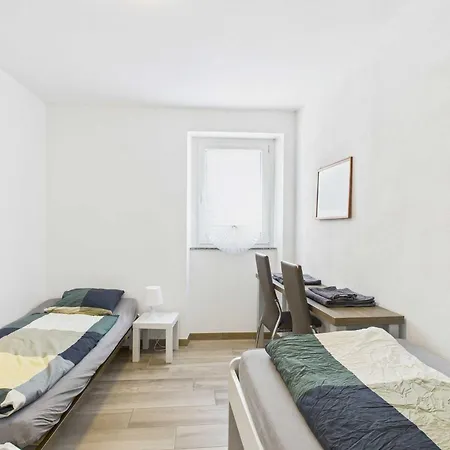 2curio Court House Charming In Malcantone Apartment
